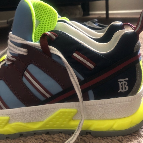 Burberry Men’s Union Square - Picture 6 of 7